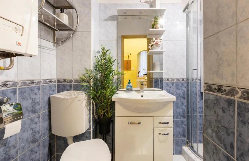 Cherry Blossom Designer Apartment In The Center With Free Parking Budapest Kültér fotó